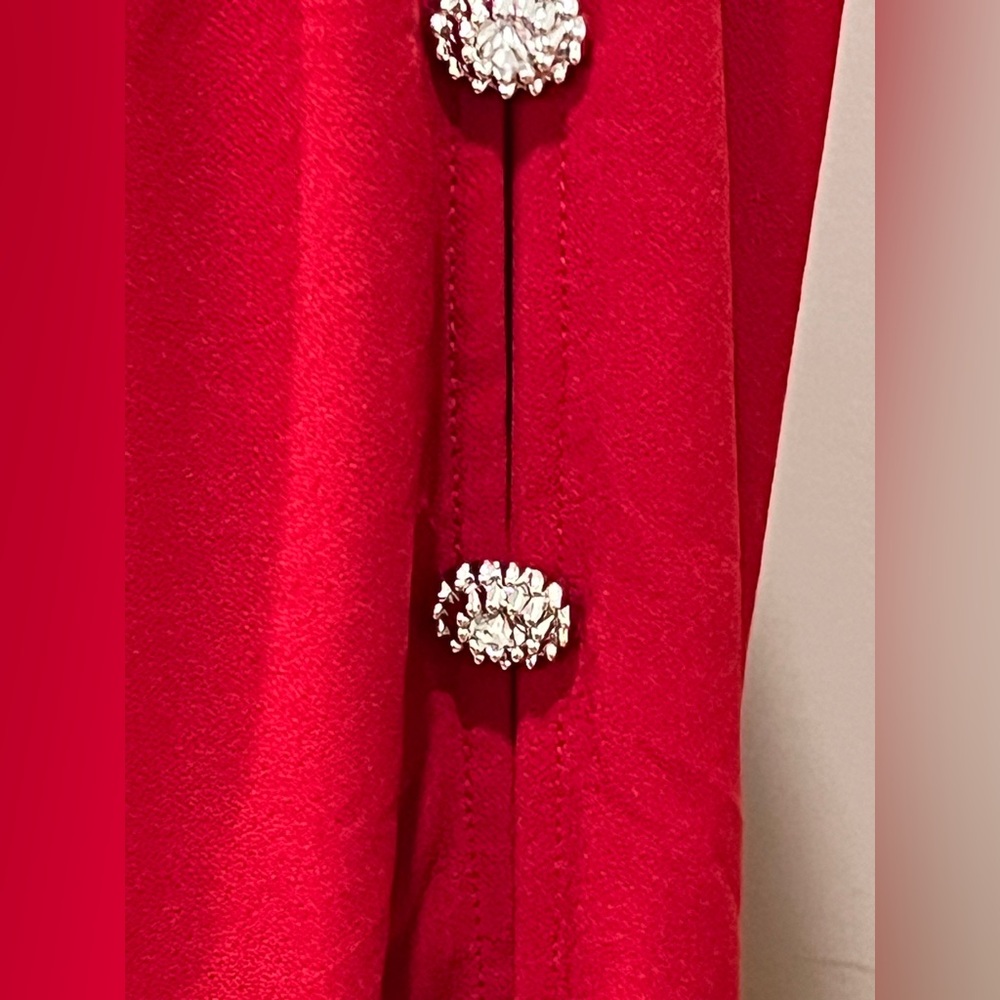 Red blouse - Picture 3 of 8